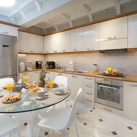 M House Luxury Lägenhet Lixouri