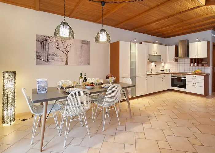 M House Luxury Lixouri