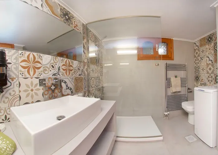 M House Luxury Ликсури